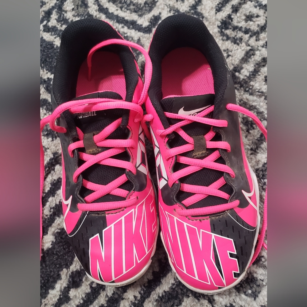 Nike Fastflex softball cleats. Size 3 5Y